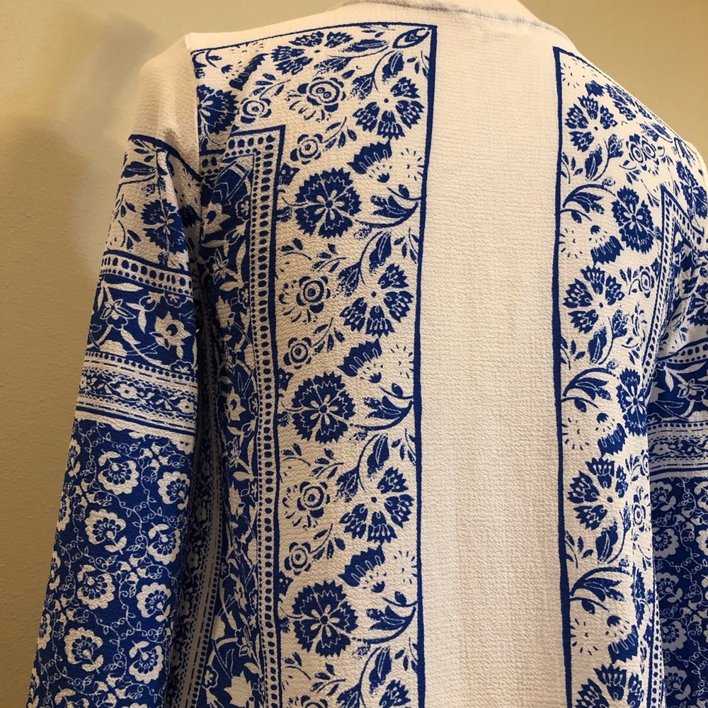 Blu Pepper Blue & White Boho Floral Print Top - Picture 12 of 16